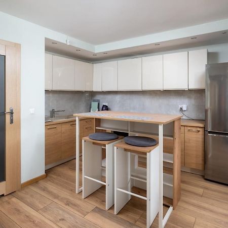 Апартаменты Apartament Albatros 75M Z Ogrodkiem Варшава Экстерьер фото